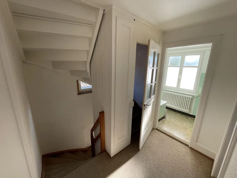 Einfamilienhaus mit Werkstatt - ideal für Handwerker