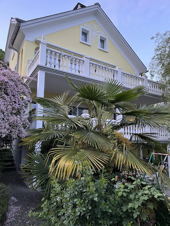 KOPIE - Renoviertes Einfamilienhaus mit Anliegerwohnung und Gartensitz