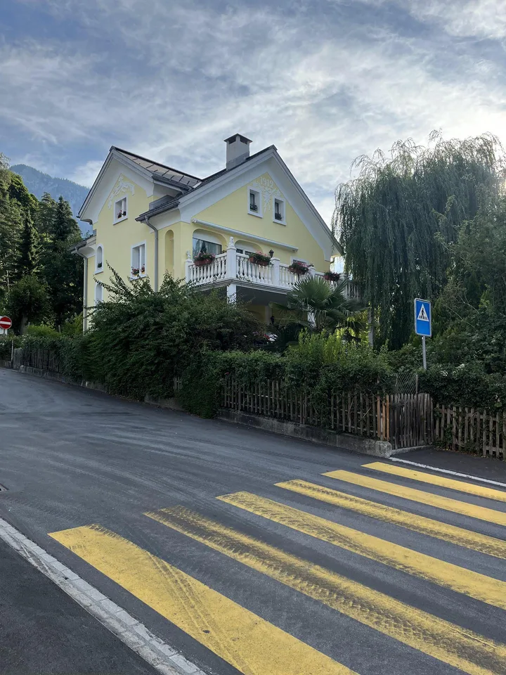 KOPIE - Renoviertes Einfamilienhaus mit Anliegerwohnung und Gartensitz