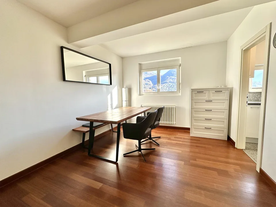 Villa Soleggiata con Vista Mozzafiato