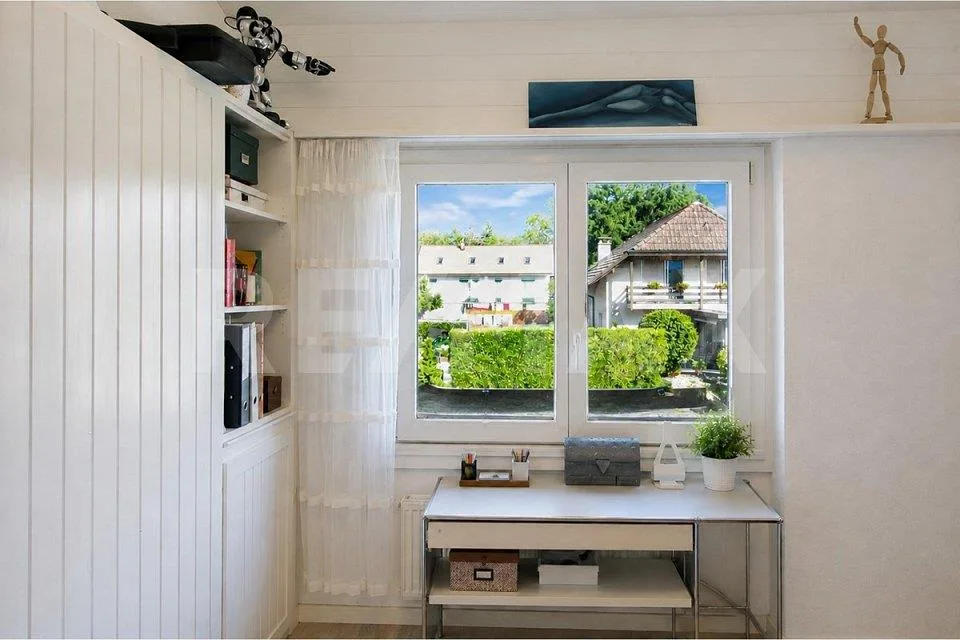 5.5 Zimmer Einfamilienhaus mit Pool, Garten und vielseitigem Aussen...