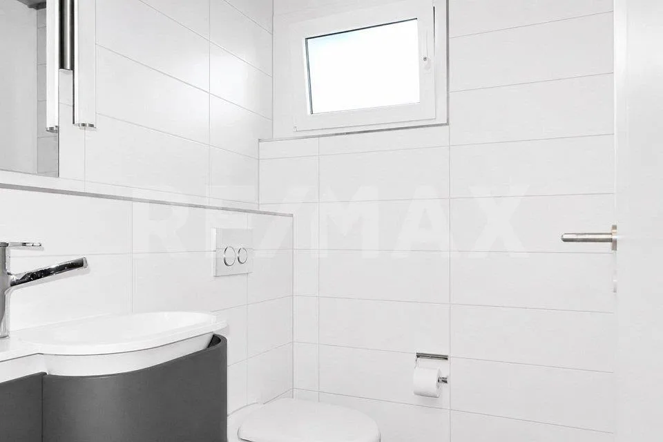 5.5 Zimmer Einfamilienhaus mit Pool, Garten und vielseitigem Aussen...