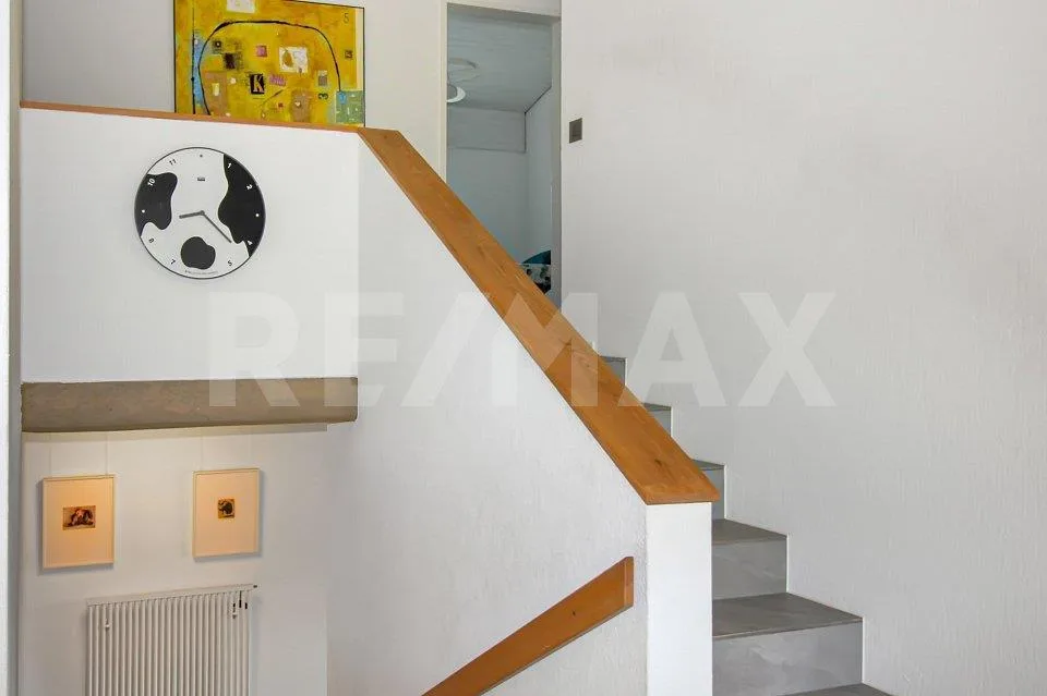 5.5 Zimmer Einfamilienhaus mit Pool, Garten und vielseitigem Aussen...