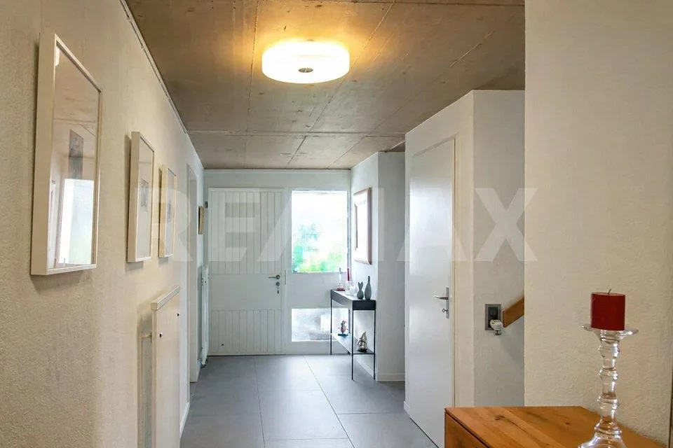 5.5 Zimmer Einfamilienhaus mit Pool, Garten und vielseitigem Aussen...