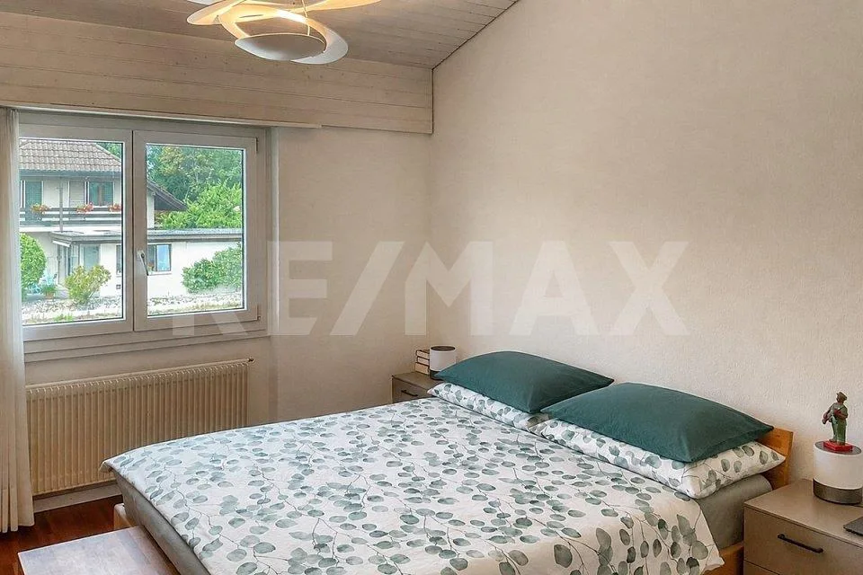 5.5 Zimmer Einfamilienhaus mit Pool, Garten und vielseitigem Aussen...