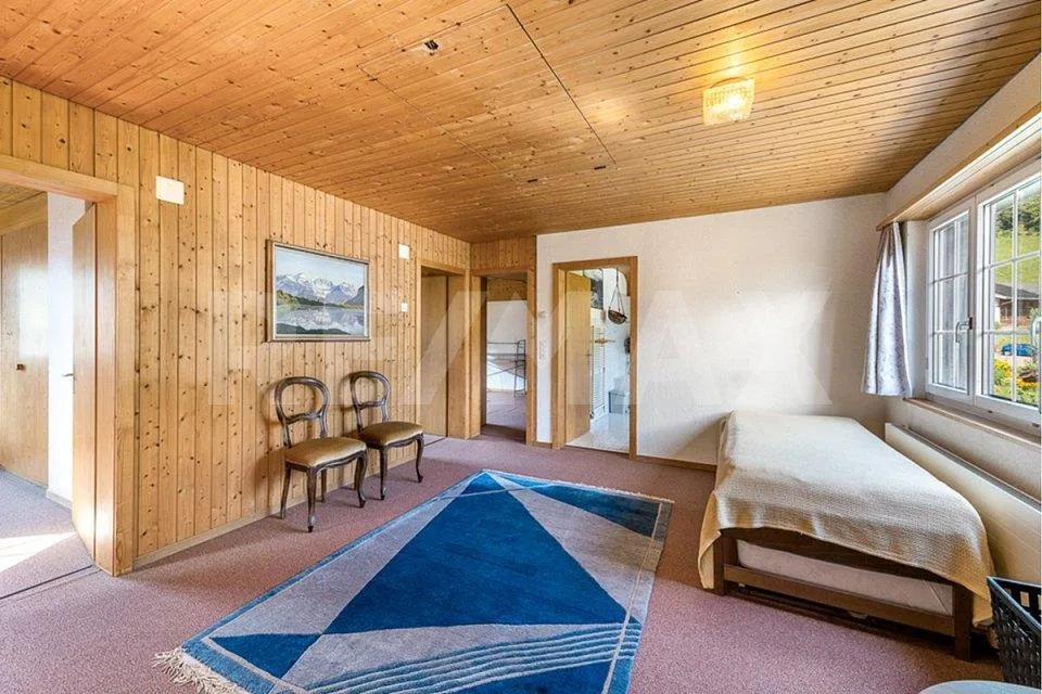 6½-Zimmer-Einfamilienhaus mit grosszügigem Grundstück