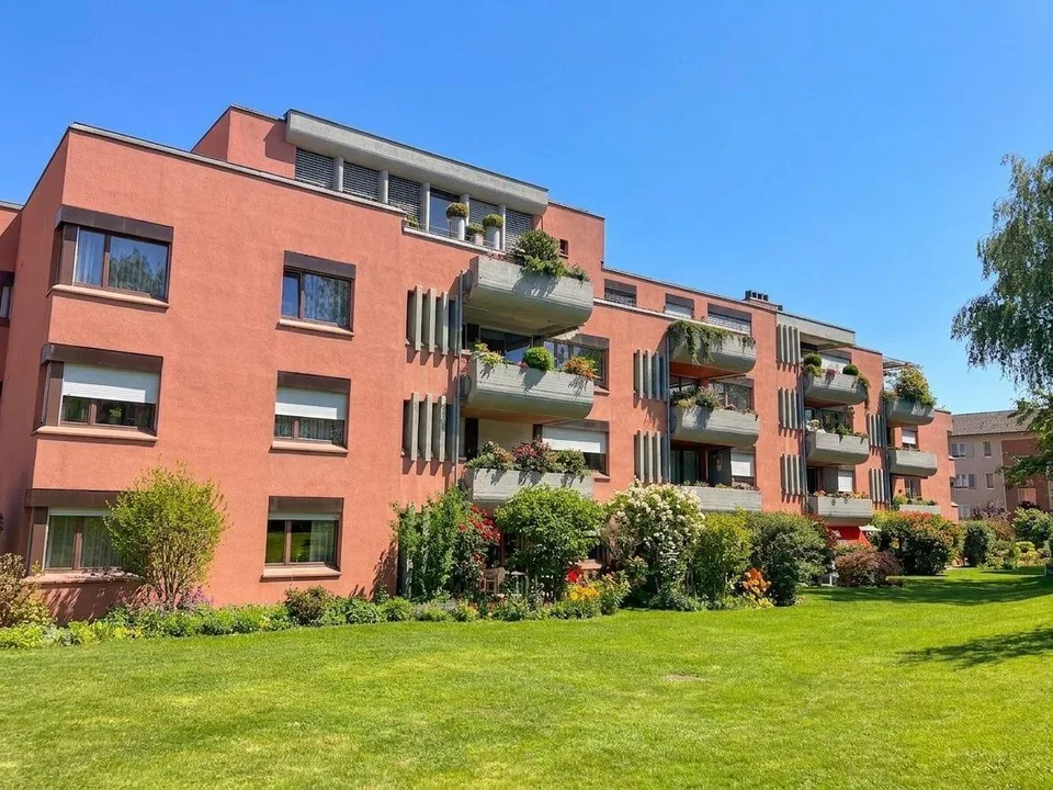 Appartement de jardin 80 m² avec cheminée - à quelques pas de la gare
