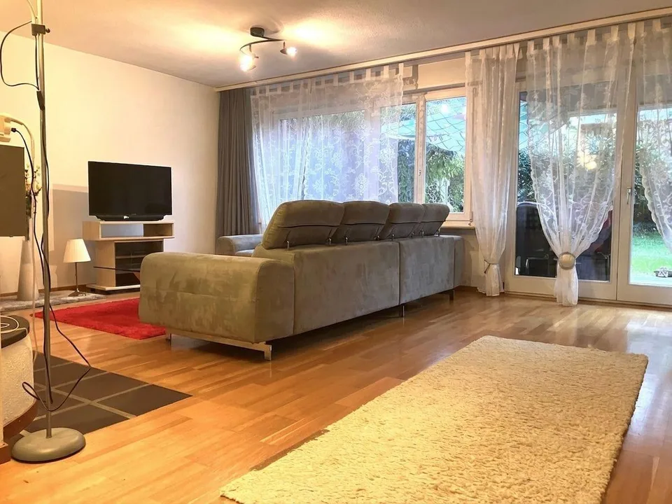 Appartement de jardin 80 m² avec cheminée - à quelques pas de la gare