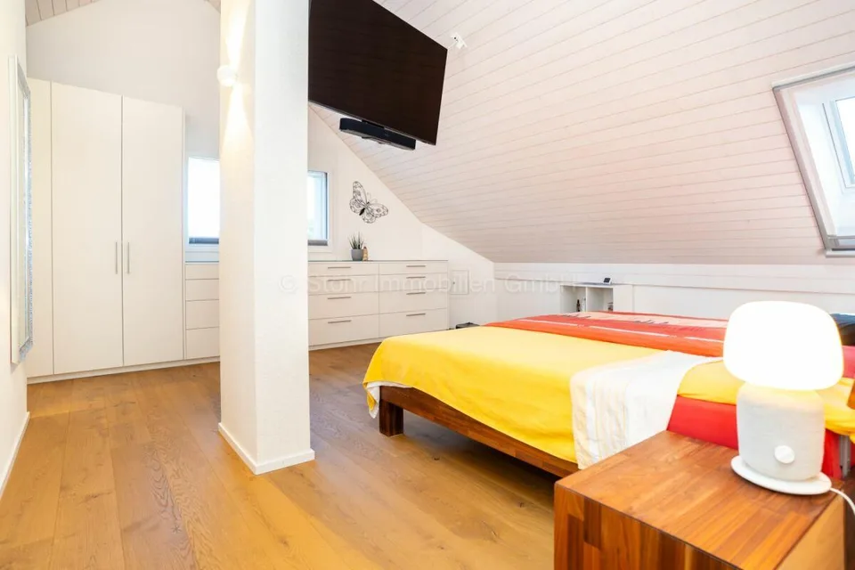 Familienfreundliches 4.5-Zimmer-DEFH in gepflegter Überbauung