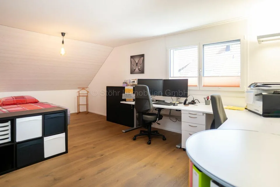 Familienfreundliches 4.5-Zimmer-DEFH in gepflegter Überbauung