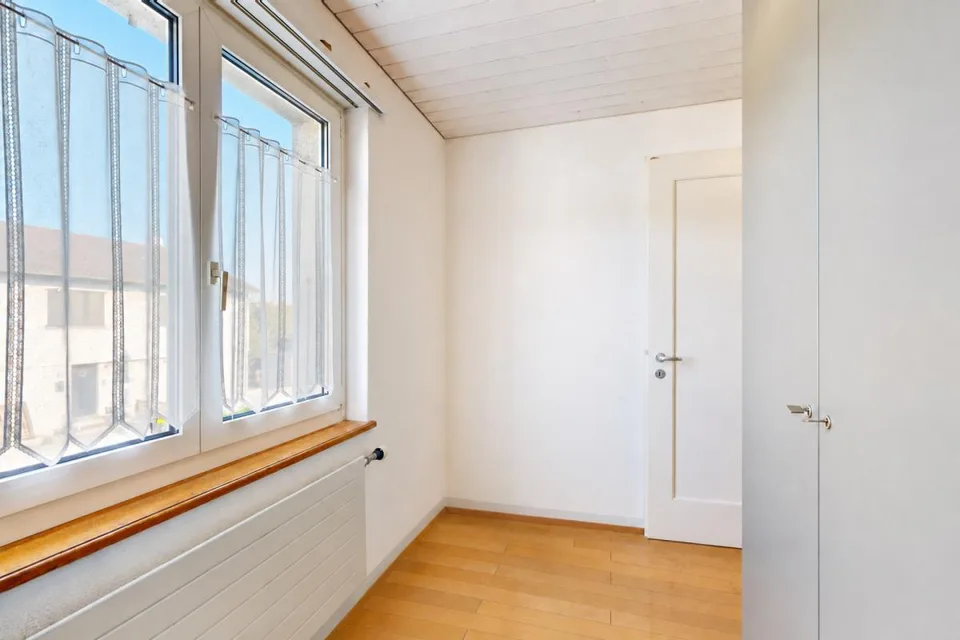 gepflegtes Einfamilienhaus mit Vorplatz und Terasse