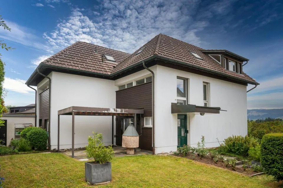 Doppel-Einfamilienhaus mit Fernsicht und viel Potenzial