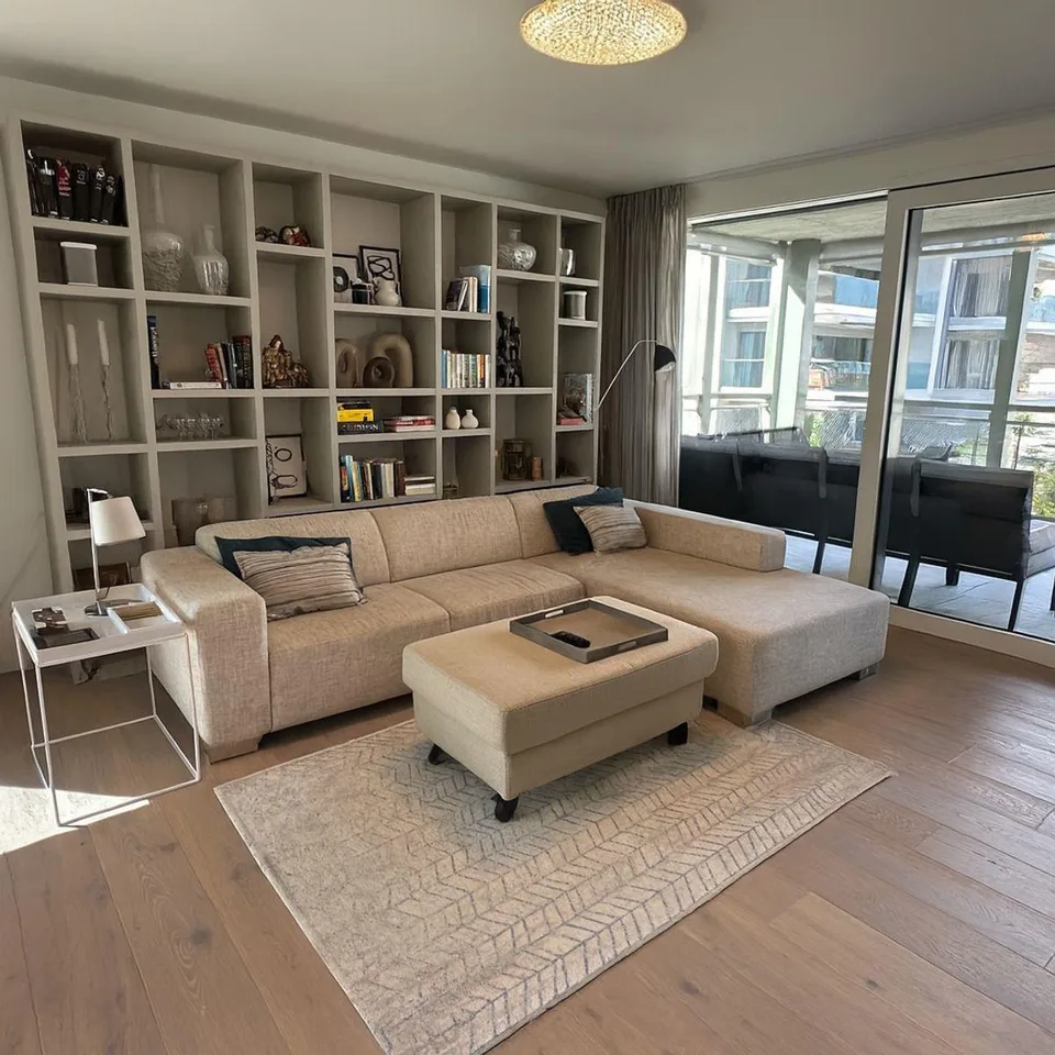 Möblierte exklusive 3.5-Zimmer-Wohnung  mit zwei Balkonen im Zentru...