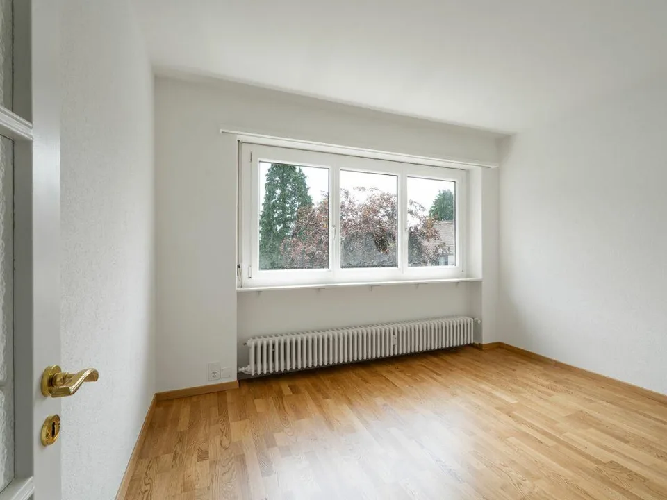 Frisch sanierte 4-Zimmer-Wohnung im Kreis 6