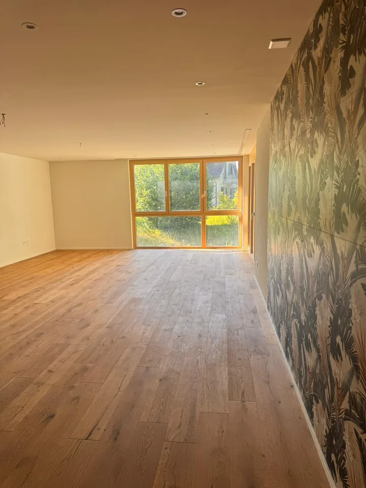 Grosszügige 4.5-Zimmer Neubauwohnung an ruhiger Lage in Erlen