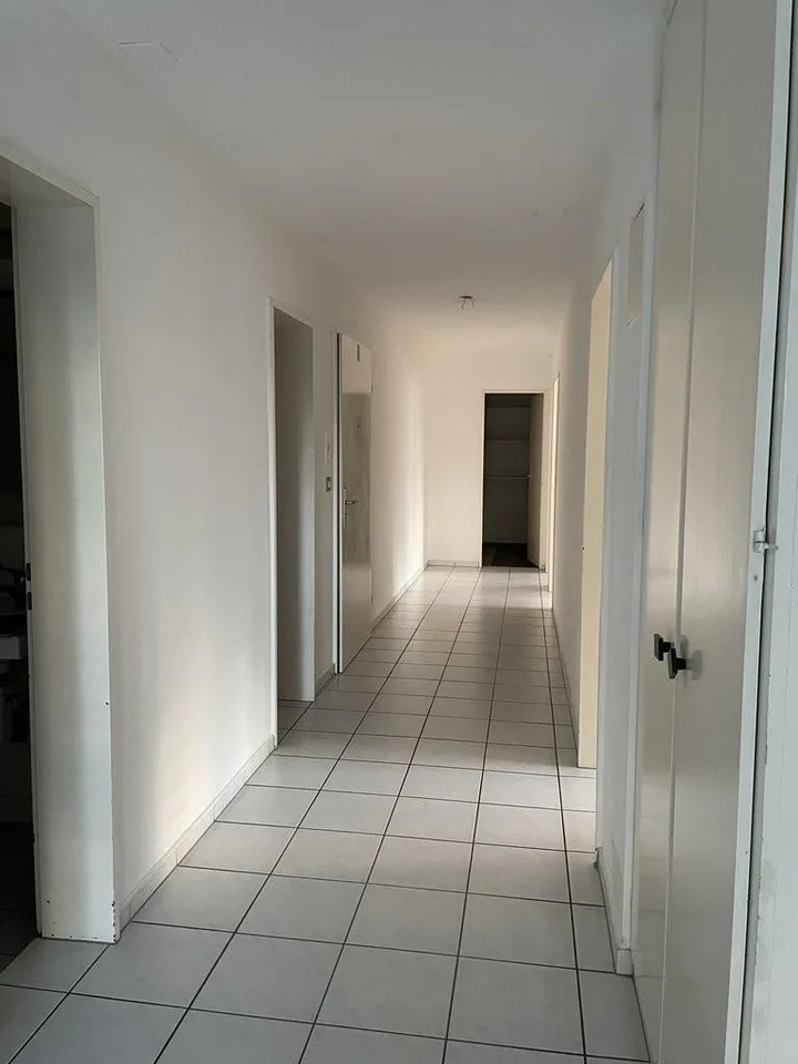 4.5 Zimmer-Wohnung mit Aussicht in Spreitenbach zu mieten