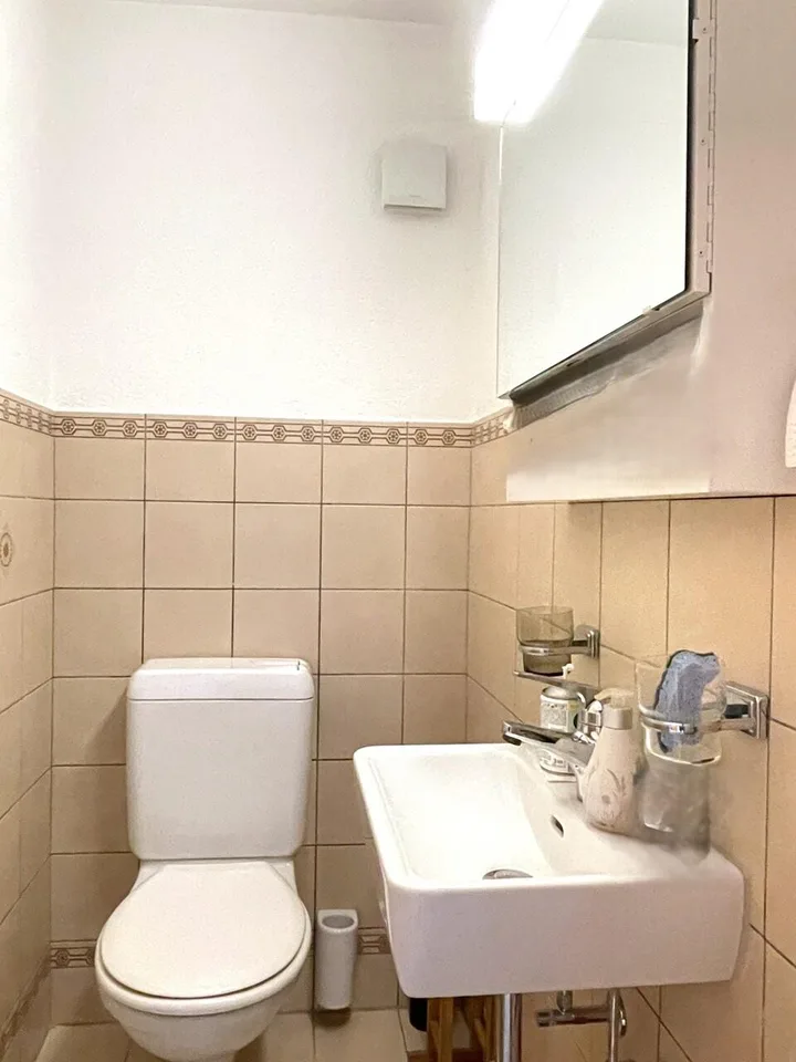4-Zimmer-Dachwohnung mit Balkon und Schwedenofen