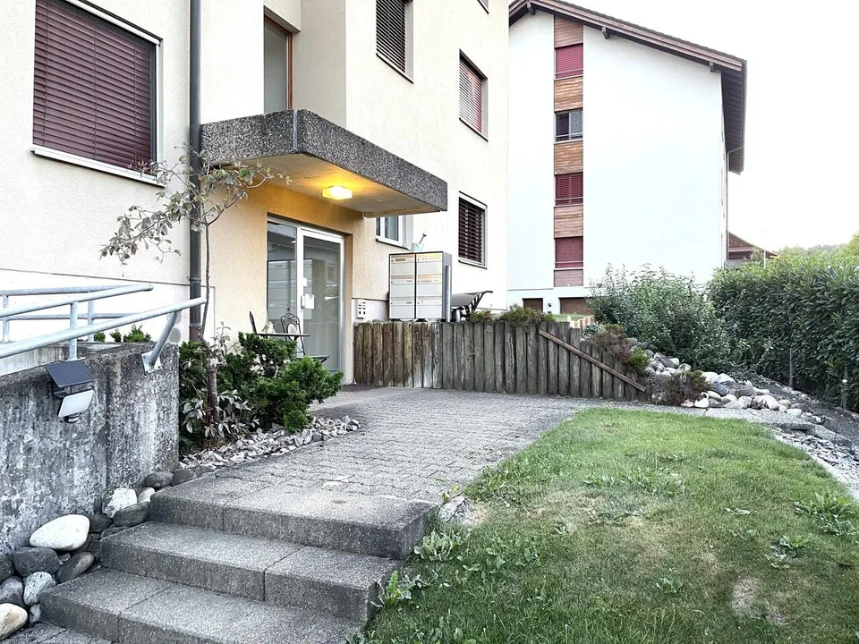 4-Zimmer-Dachwohnung mit Balkon und Schwedenofen