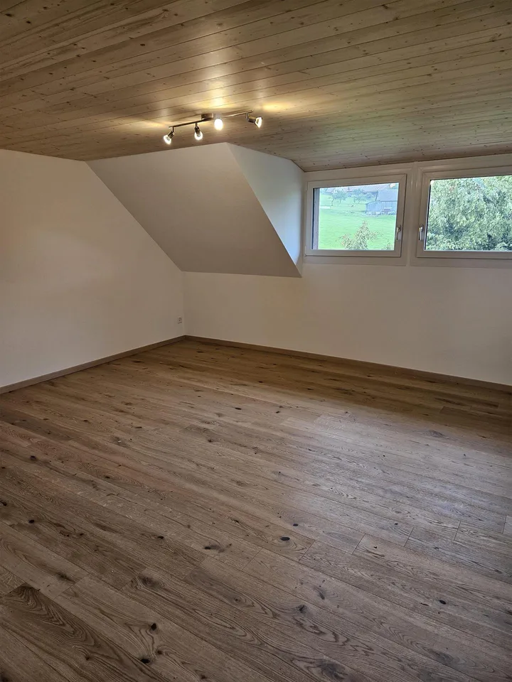8. 1/2 Zimmer Wohnung auf dem Land mit Balkon