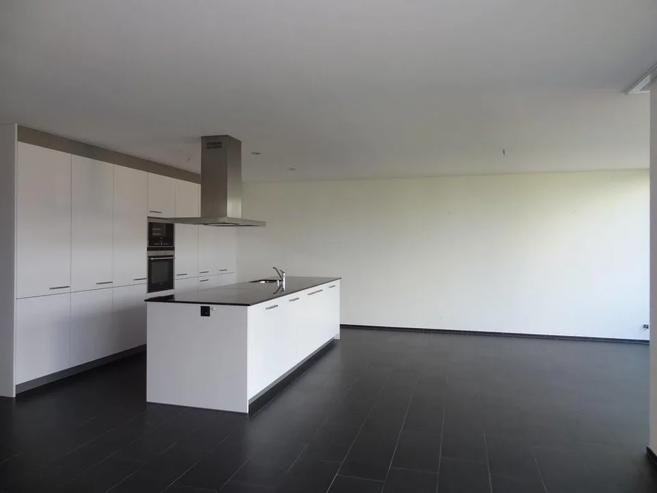 Modern 4.5-room attic apartment in Münsingen