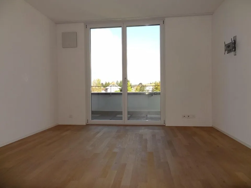 Modern 4.5-room attic apartment in Münsingen