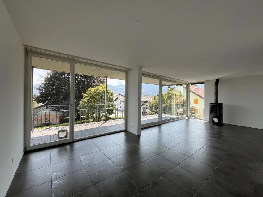 grosse 4.5-Zimmer Wohnung an zentraler Lage