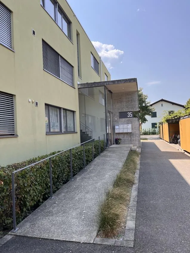 grosse 4.5-Zimmer Wohnung an zentraler Lage
