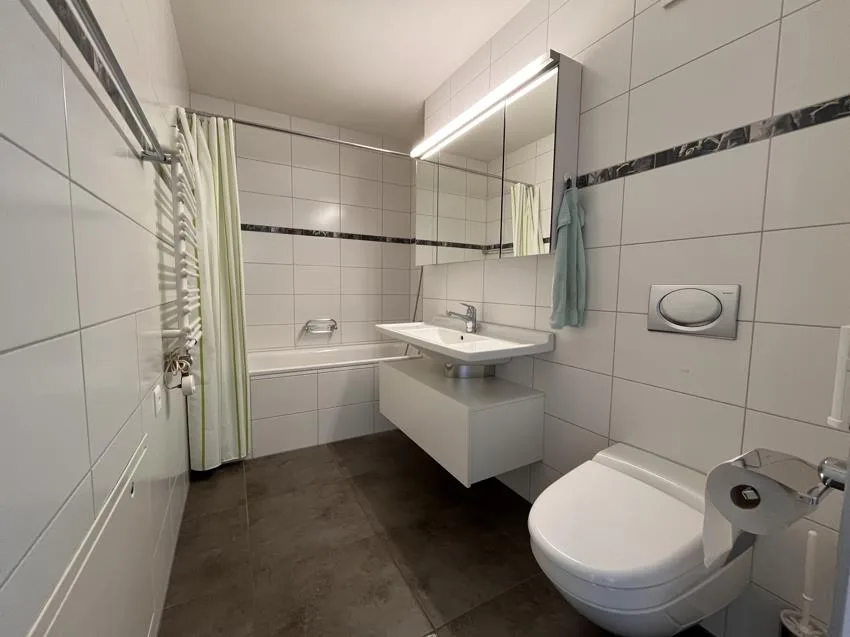 grosse 4.5-Zimmer Wohnung an zentraler Lage