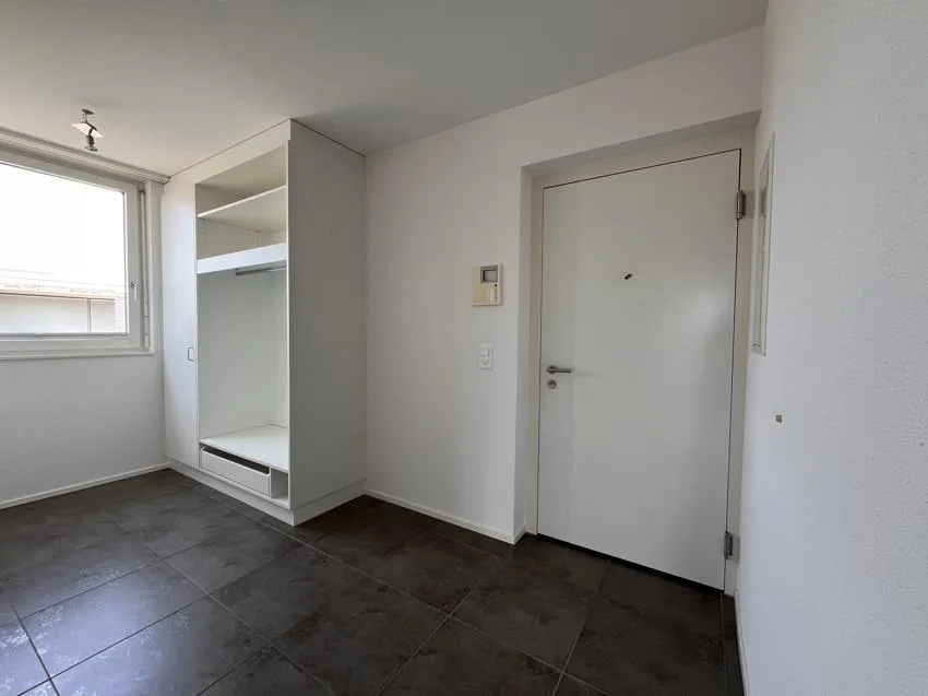 grosse 4.5-Zimmer Wohnung an zentraler Lage