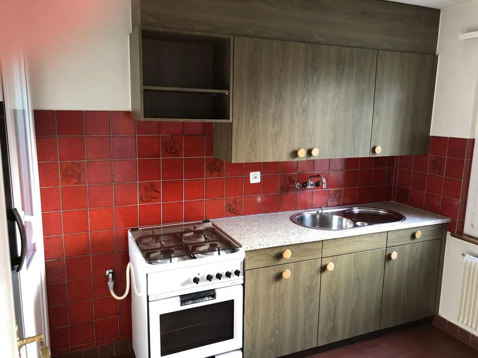 ältere 4.5 Zimmerwohnung in 2 Familienhaus zu vermieten