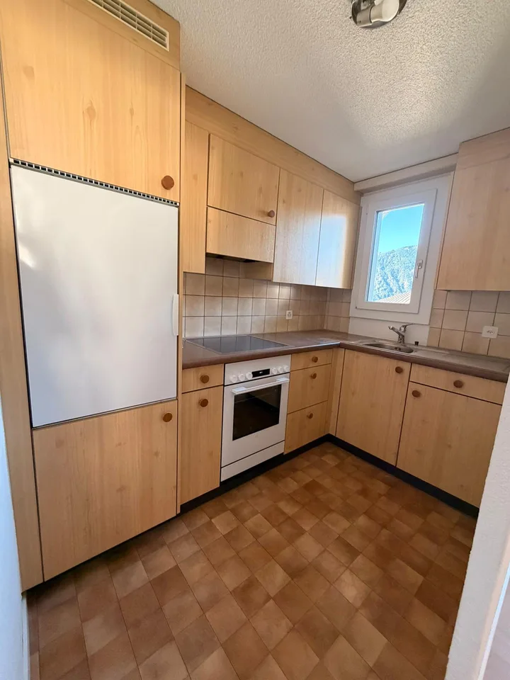 Charmante 3.5-Zimmer-Dachwohnung mit traumhafter See- und Bergsicht