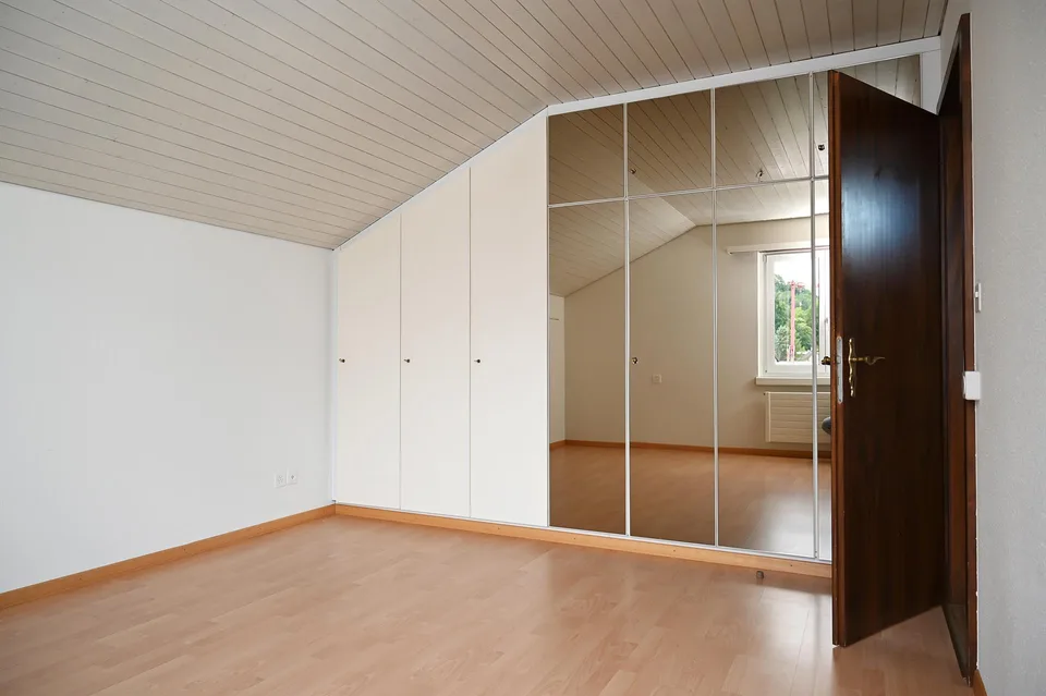 Einmalige 4,5 Zimmer-Dachwohnung mit Dachterrasse