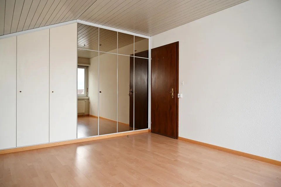 Einmalige 4,5 Zimmer-Dachwohnung mit Dachterrasse