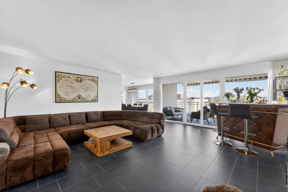 Stil, Licht & Aussicht - Exklusive 5.5-Zimmer-Wohnung