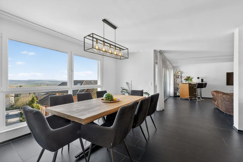 Stil, Licht & Aussicht - Exklusive 5.5-Zimmer-Wohnung