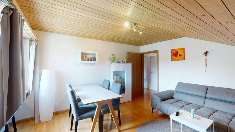 Grosszügiges Einfamilienhaus mit Einliegerwohnung und Büroräumlichk...