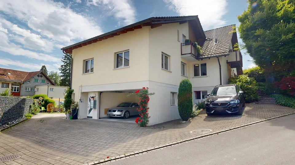 Grosszügiges Einfamilienhaus mit Einliegerwohnung und Büroräumlichk...
