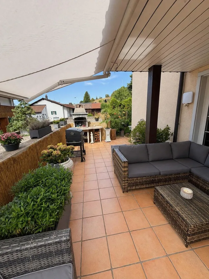 Traumhafte 3.5-Zimmer-Gartenwohnung mit privater Oase & Studio