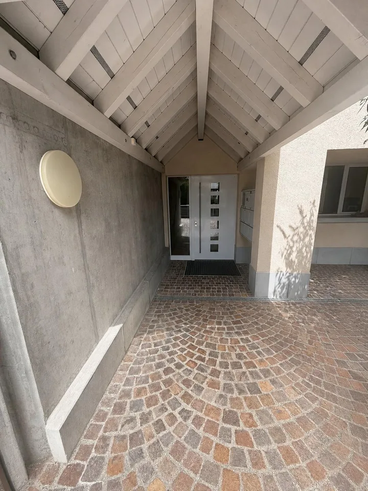 Traumhafte 3.5-Zimmer-Gartenwohnung mit privater Oase & Studio