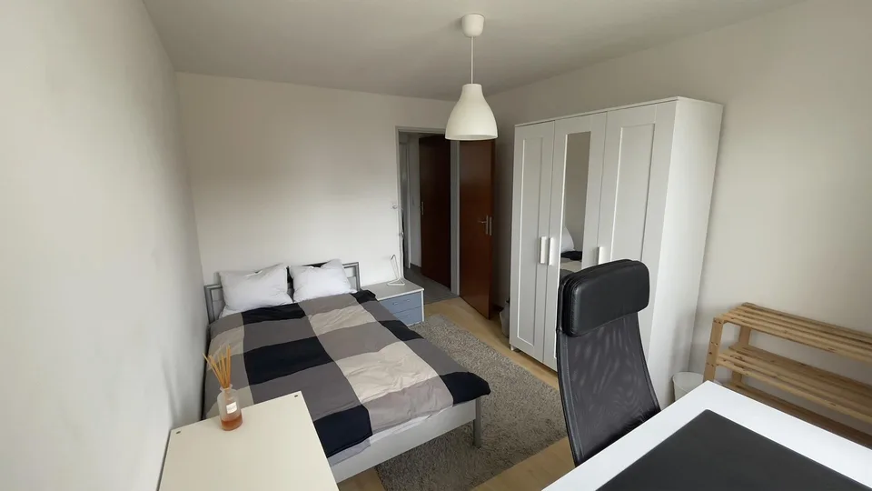 WG Partner in 3.5 Zi-Wohnung gesucht! Nähe Uni HSG und Spitäler