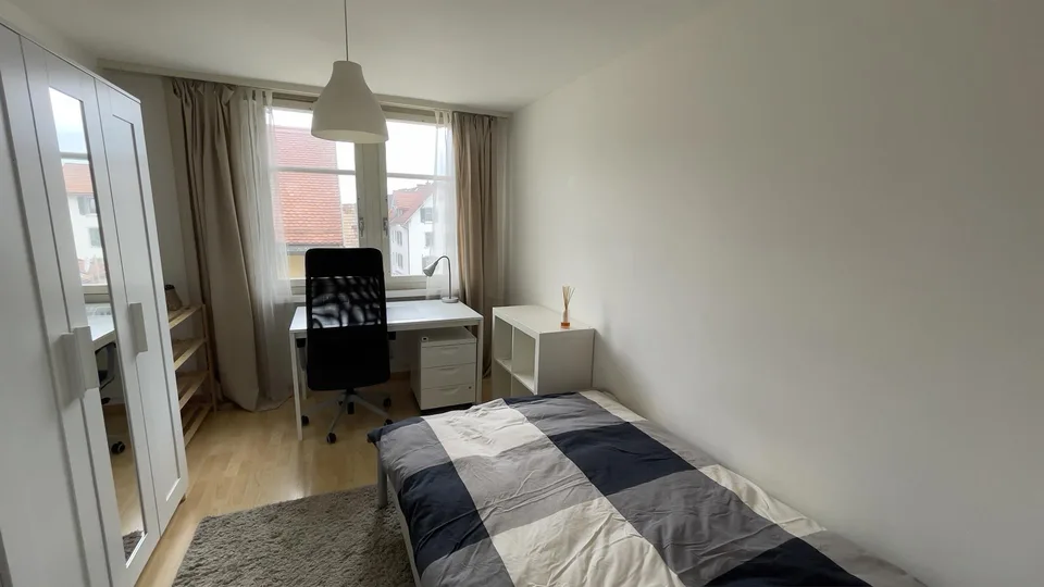 WG Partner in 3.5 Zi-Wohnung gesucht! Nähe Uni HSG und Spitäler
