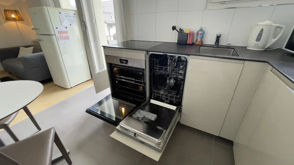 WG Partner in 3.5 Zi-Wohnung gesucht! Nähe Uni HSG und Spitäler