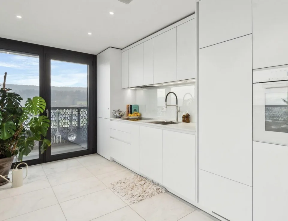 Rent a high-floor apartment