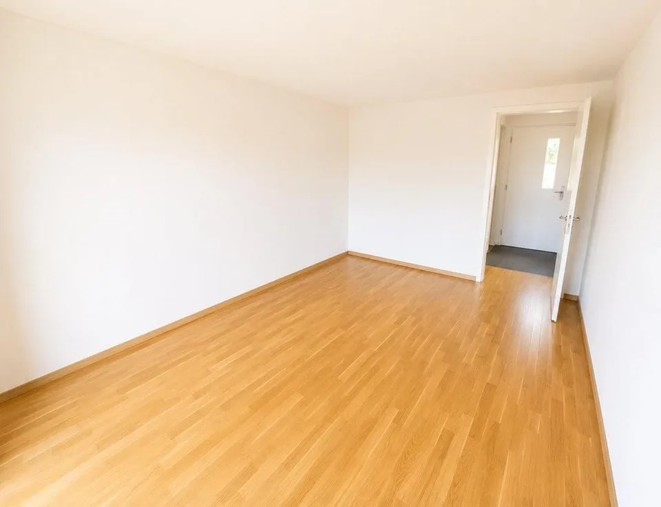 Tolle und grosszügige 2.5-Zimmerwohnung in Mittelhäusern!