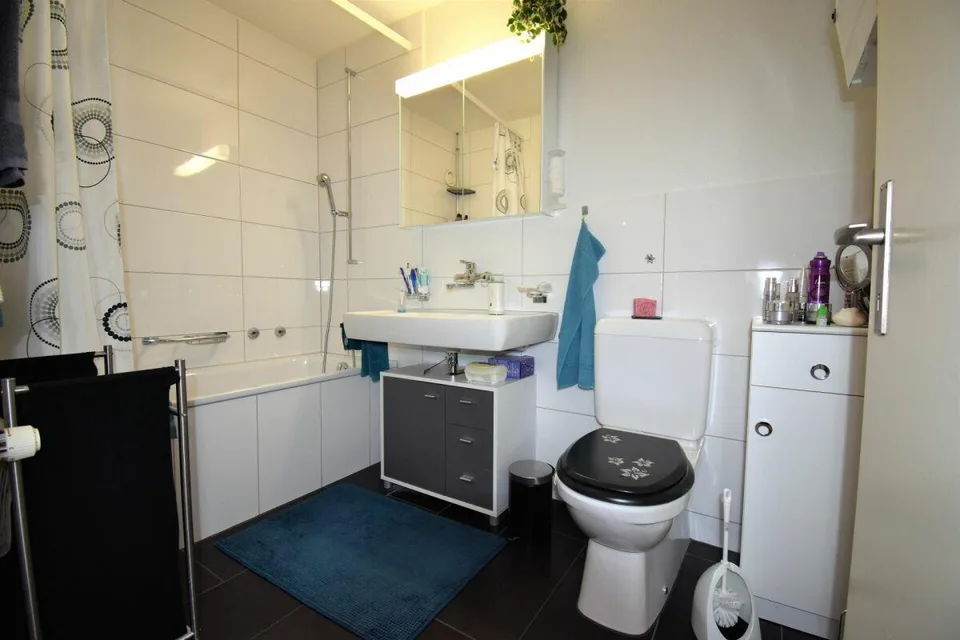 Moderne Familienwohnung mit Gartensitzplatz