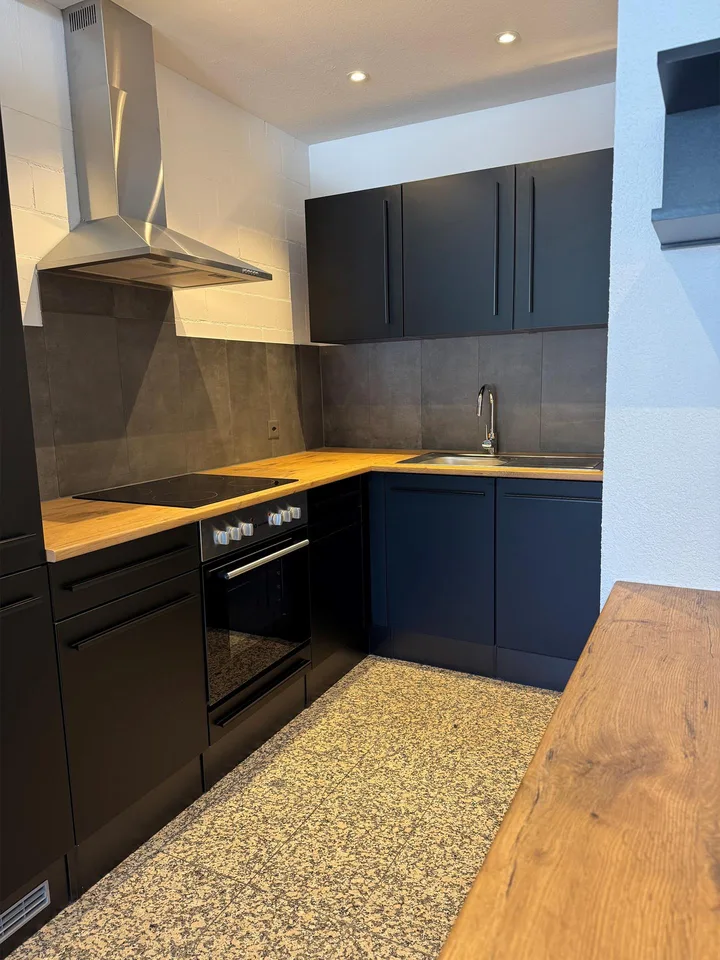 Erstbezug nach Komplettsanierung – hochwertige 3.5-Zimmer-Wohnung