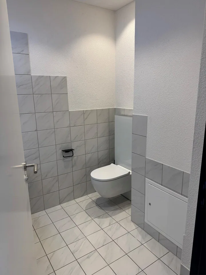 Erstbezug nach Komplettsanierung – hochwertige 3.5-Zimmer-Wohnung