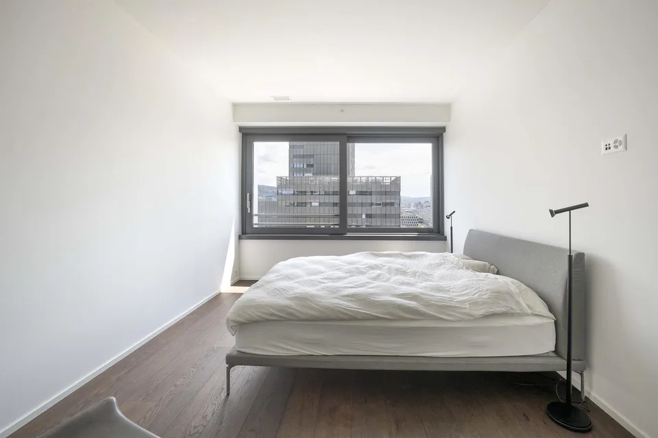 Exklusive 3.5-Zimmerwohnung im 12. Obergeschoss