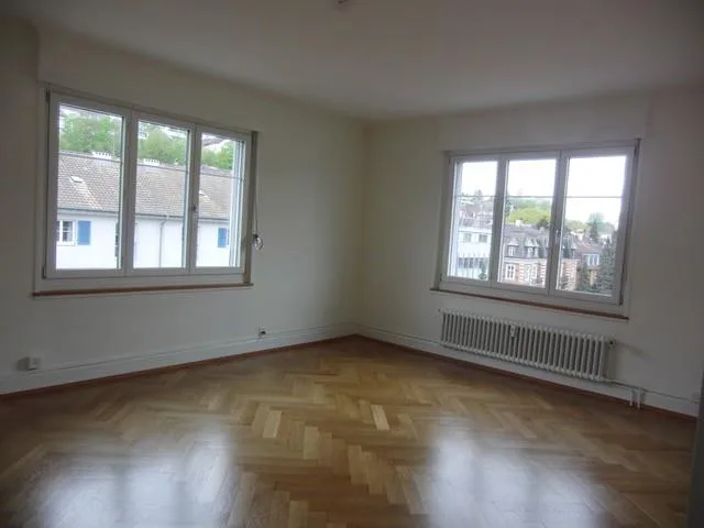 Great 4-room old building apartment in the popular Gundeli quarter
