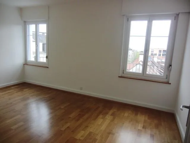 Great 4-room old building apartment in the popular Gundeli quarter